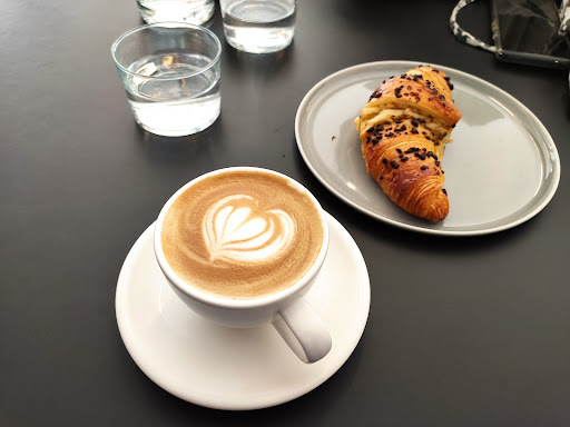 District Five Coffee Roasters - Café Donaustr. 3 - Thumbnail
