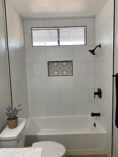 Avatar for Loera Tile