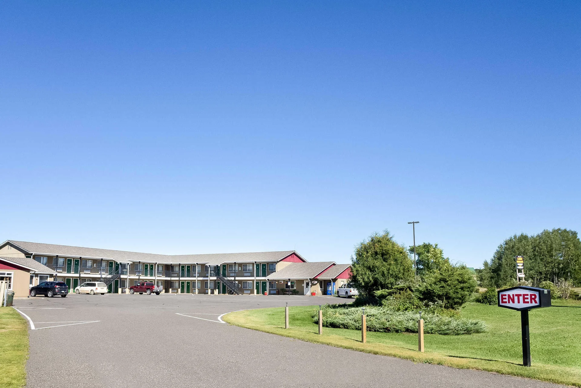 PINE RIVER INN