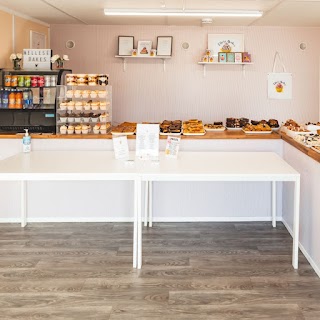 Ellese Bakes