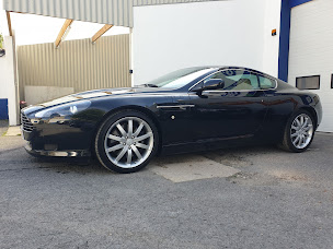 Photo n°18 de CARROSSERIE PENIN - REIMS à Reims (Peinture automobile)