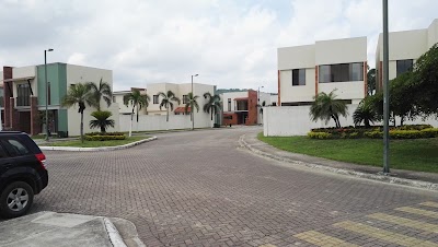 Photos of Urbanizaci&oacute;n Bali
