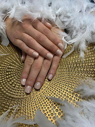 Photo n°3 de Pourquoi Pas coiffure et Institut de beauté à Nay (Salon de coiffure)