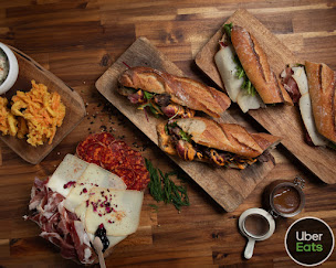 Photo n°8 de Les Gros Tontons de Paname à Paris (Restaurant)