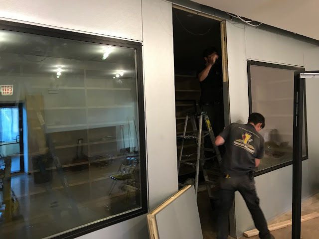 Leaders Beverage by null