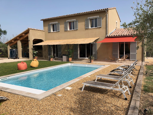 Photo de Gîtes Piscine Chauffée La Balancelle à Saint-Rémy-de-Provence (13210)