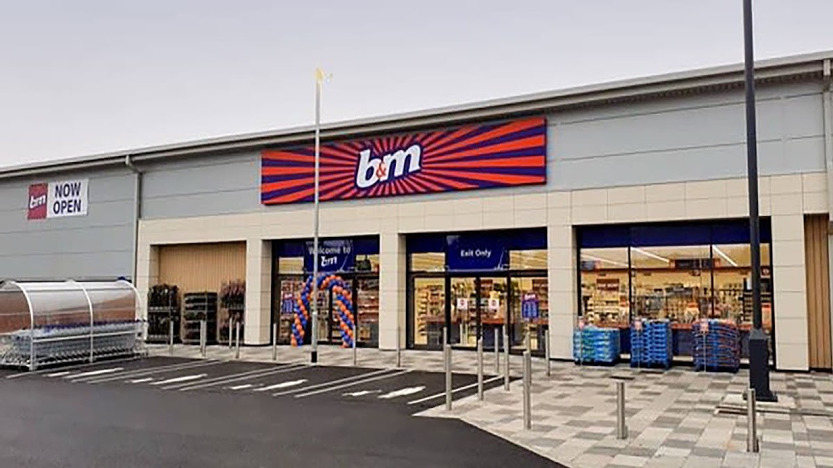 B&M Store