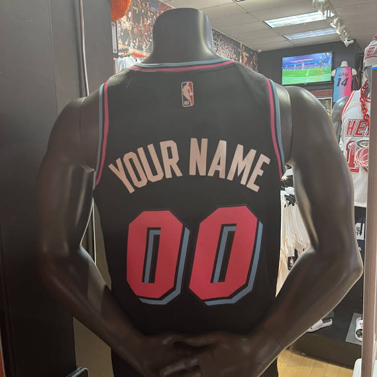 Miami Heat Store — Dolphin Mall - 2 tips