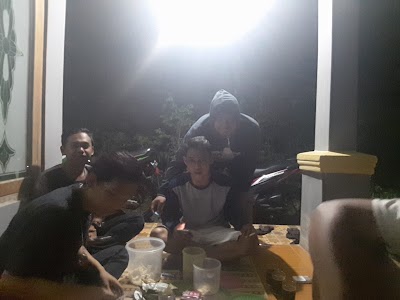Photos of Mas Riwog