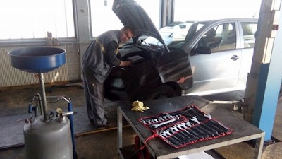 Photos of Apolo Servis