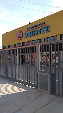 Supermercado Oriente, Author: Luis Mario Montes