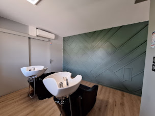 Photo n°7 de Les Ciseaux De Jennifer à Cahors (Salon de coiffure)