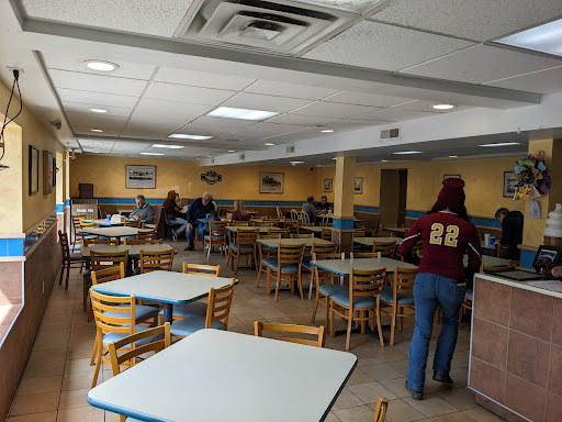 Larry's Dawg House - Thumbnail