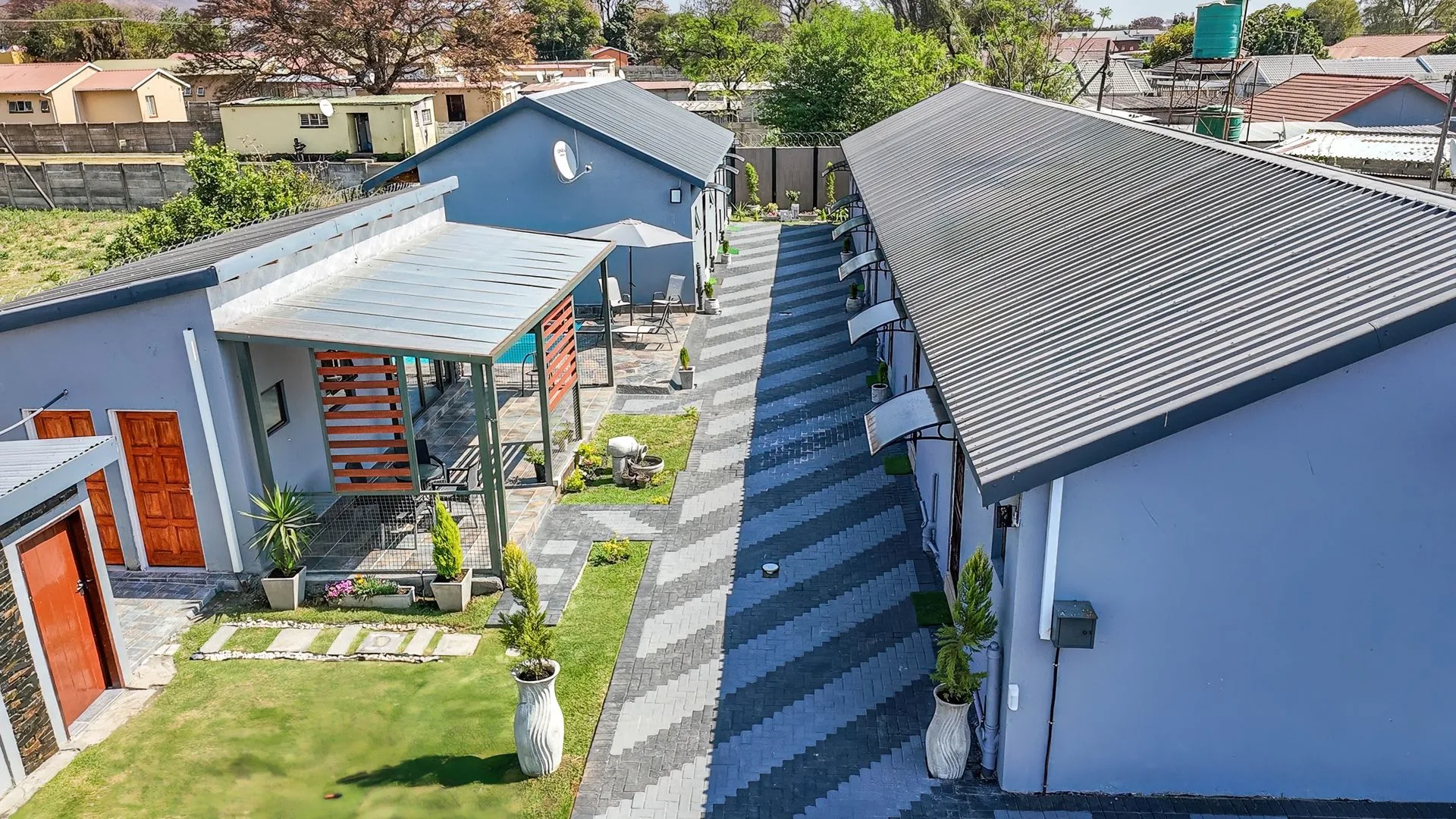 DonDave Guesthouse