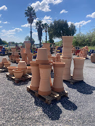 Photo n°7 de poterietheza à Théza (Magasin de poteries)