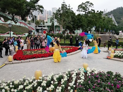 Photos of Dra. Laurinda M. Esparteiro Garden