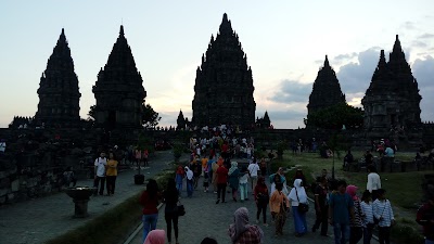 Photos of Meja 8