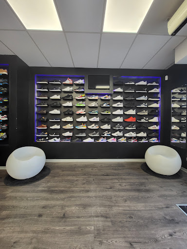 Diez Shoes Sportswear - Thumbnail