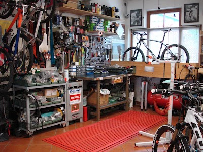 Photos of Mountain Bike Sport Service Parigi Marco