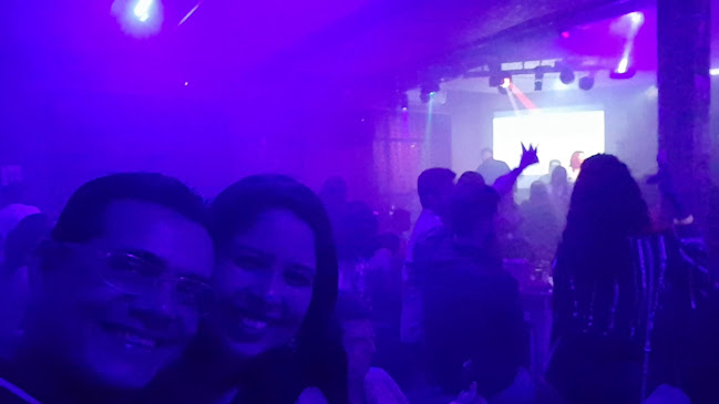 Lolla Karaoke Bar - Bar