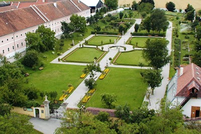 Photos of Benediktinerstift Seitenstetten