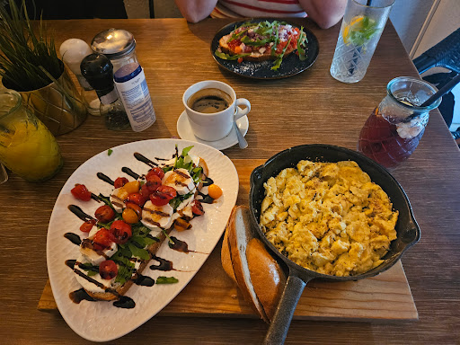 Cream Company Coffee & Friends / Bonn - Thumbnail