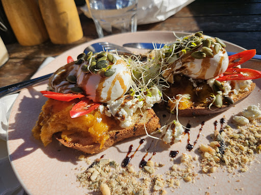 Funkey Monkey Cafe - Visual