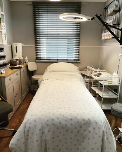 The Ivy Lodge - Beauty Salon in Holme-on-Spalding-Moor