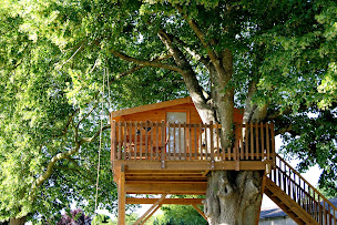Photo n°1 de Les Cabanes de Gros Bois à Prailles-La Couarde (Chambre d'hôtes)