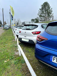Photo n°10 de Renault Mont-de-Marsan - edenauto à Mont-de-Marsan (Vendeur de voitures d'occasion)