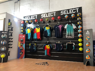 Photo n°1 de MYFYT13 Store | Equipementier Sportif, textile publicitaire à La Chapelle-Saint-Aubin (Boutique de t-shirts personnalisés)