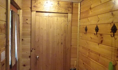 Photos of American Heartland Cabin