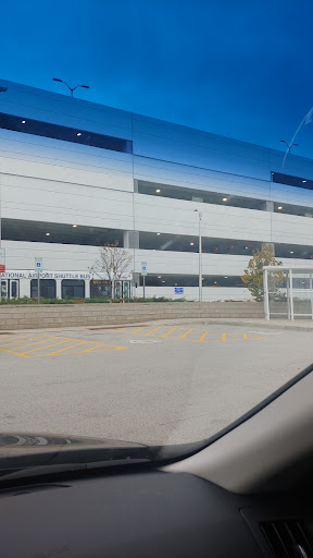 Fox Rent A Car Chicago O'Hare International Airport - Thumbnail