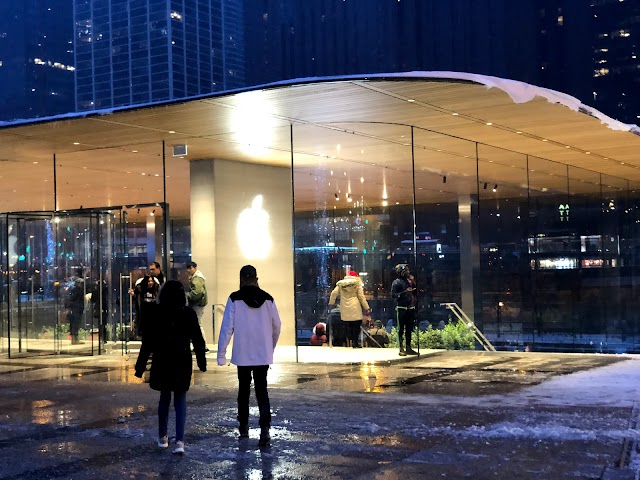 Apple Michigan Avenue