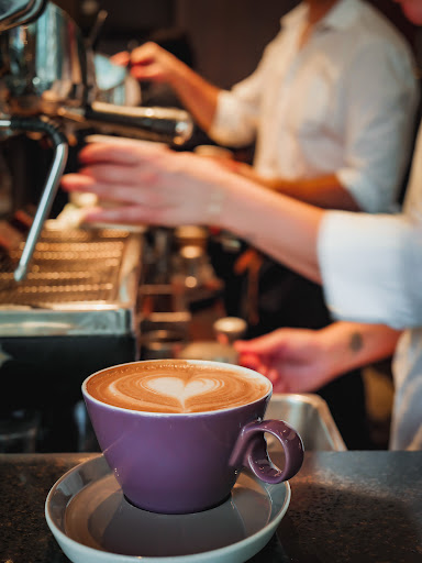 CAFÉ KRÉMA - Visual