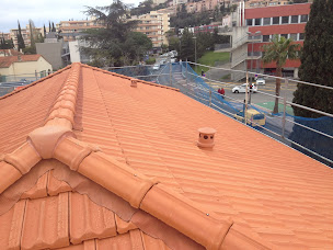 Photo n°2 de Pamther Saint-Raphaël : Toiture, Couverture, Charpente et Etanchéité à Saint-Raphaël (Usine de panneaux solaires photovoltaïques)