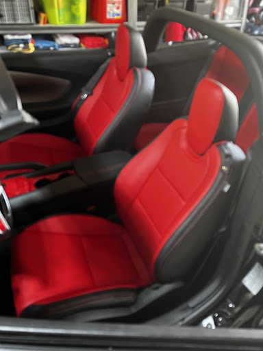 Ernie's Custom Upholstery - Thumbnail