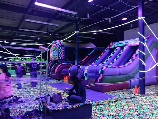 Fun Slides Carpet Skatepark and Party Center - Thumbnail