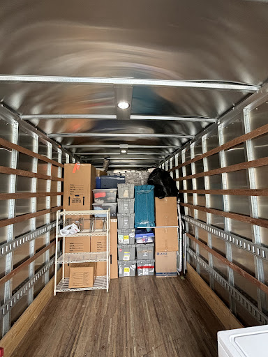 Moving On Up - Visual