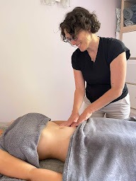 Photo n°2 de Sandie Natur'Elle - Massages, naturopathie, accompagnement de la femme à Fleury-les-Aubrais (Massothérapeute)