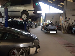 Photo n°15 de Carrosserie - Mécanique Briolais Arnaud à Val-de-Livenne (Magasin de pièces de rechange automobiles)