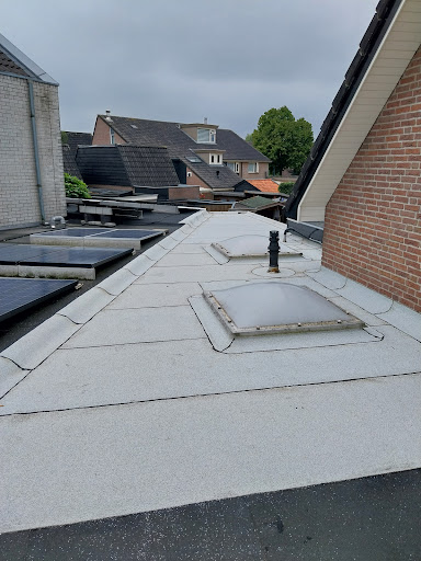 KLUS EN DAKDEKKERSBEDRIJF N VAN DRIE - Thumbnail
