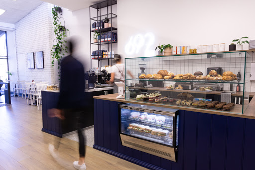 692 Cafe - Visual