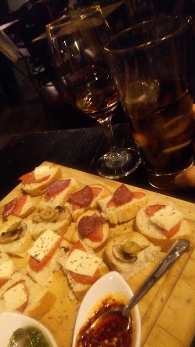 Photos of Pluma Lounge Caf&eacute;