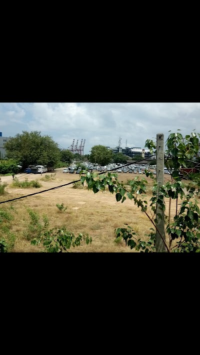 Photos of Chalmer's Granaries Car Park
