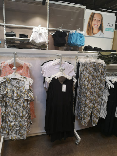Gemo Louvroil Shoes And Clothing - Thumbnail