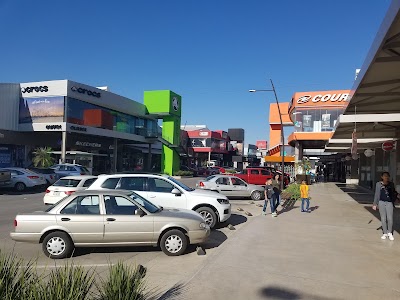 Photos of MULZA Footwear Outlet