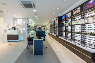 Photo n°3 de Opticien Beynost | Alain Afflelou à Beynost (Magasin de lunettes de soleil)