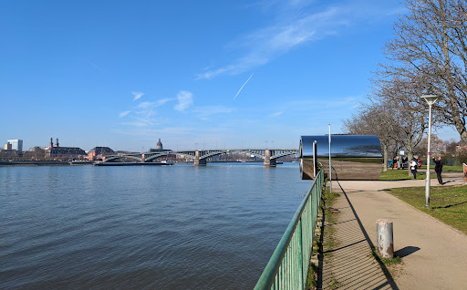 Skulptur "Dem Wasser gewidmet" - Thumbnail
