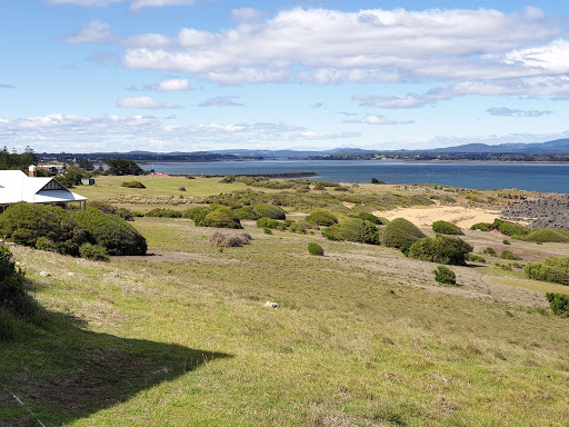 Sheoak Point (Tamar Front Leading Light) - Thumbnail